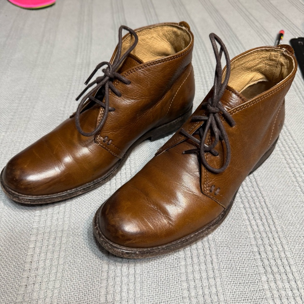 Frye Phillip Chukka Brown Leather Womens 6